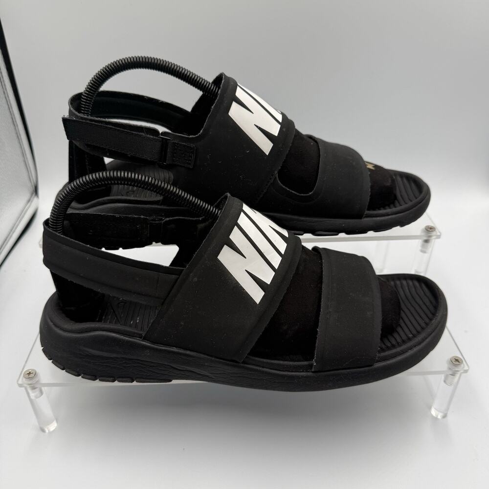Nike Tanjun Womens 9 Sandals Athletic Minimalist Chic Gorpcore Athleisure